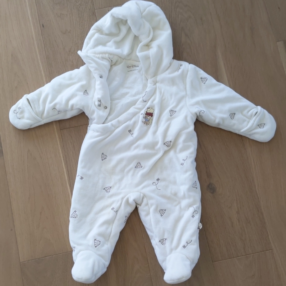 Winnie the Pooh winter zipup with footies/mittens